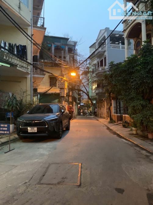 Nhà phố Đặng Văn Ngữ - Ngõ ô tô – Kinh doanh – Lô góc – Nhà đẹp – 45m2 – 5 tầng – 12.8 tỉ