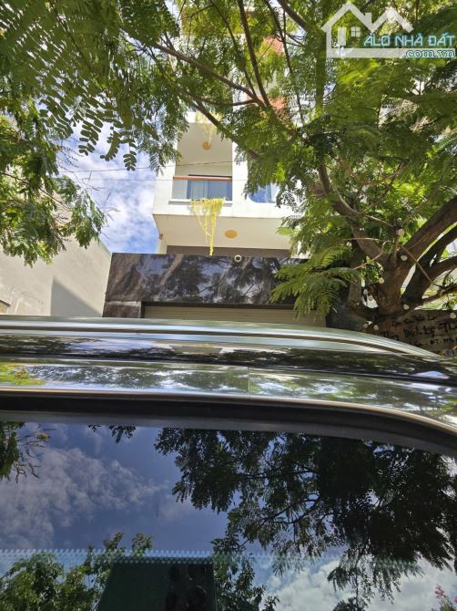 Bán nhà 5 tầng Lò Lu - Hẻm xe hơi, view sông, nhà đẹp - Chỉ 5. tỷ