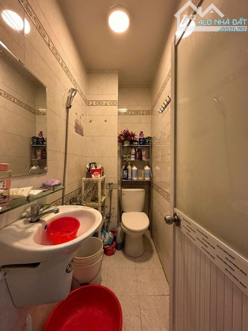 Bán nhà mặt tiền hẻm 83 Đào Tông Nguyên, Nhà Bè, 3 lầu. Giá 5,9 tỷ - 10