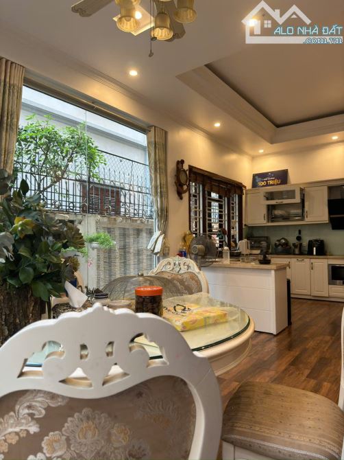 BIỆT THỰ SÂN VƯỜN LINH ĐÀM - VỊ TRÍ ĐẮC ĐỊA - NỘI THẤT NHẬP KHẨU -232M2 MẶT TIỀN 12.5M - 11