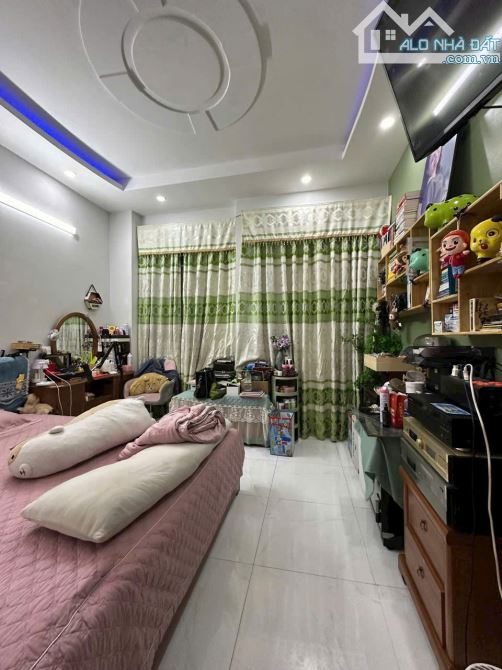 Bán nhà mặt tiền hẻm 83 Đào Tông Nguyên, Nhà Bè, 3 lầu. Giá 5,9 tỷ - 11