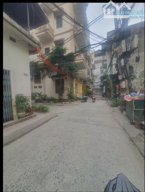 Nhà mặt đường Phan Chu Trinh, kinh doanh tấp nập, vỉa hè, ô tô vào nhà, 50m2, 3 tầng - 1