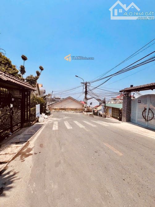 CHỈ 6ty _ 75m2 _ ĐẤT LIÊN KẾ MẶT TIỀN ĐƯỜNG GẦN HỒ XUÂN HƯƠNG - 1