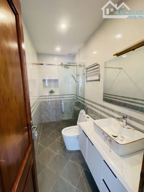 Bán nhà Him Lam Vạn Phúc DT 50m, MT 5.46m 7 tầng thang máy vỉa hè rộng, ô tô tránh đỗ - 1