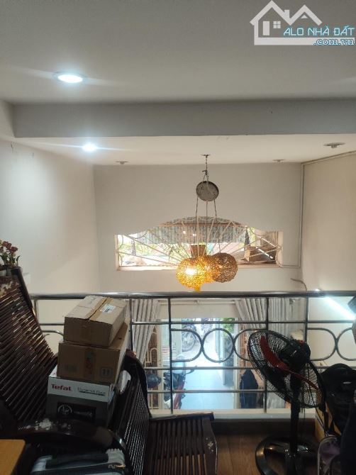 TRƯỚC NHÀ THOÁNG RỘNG- YÊN TĨNH- NHÀ  LÝ THƯỜNG KIỆT - GÒ VẤP- 50M- 3 TẦNG - 4.278T - 1