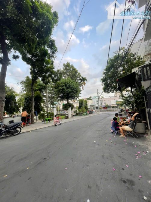Bán Lô Đất HXH Ngay Công Viên Đường Dương Quảng Hàm P5-(4x17m)-7ty2 TL - 1