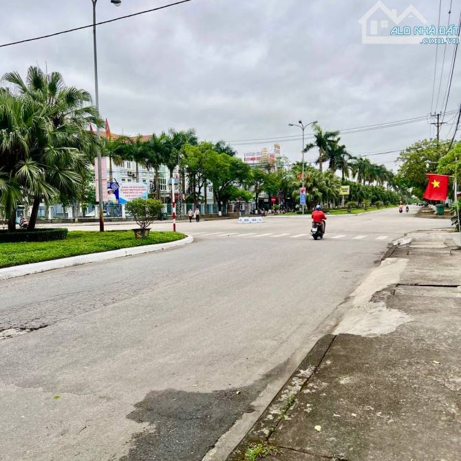 BÁN ĐẤT TẶNG NHÀ CẤP 4 – MẶT TIỀN HÙNG VƯƠNG – TP. TAM KỲ – QUẢNG NAM - 1