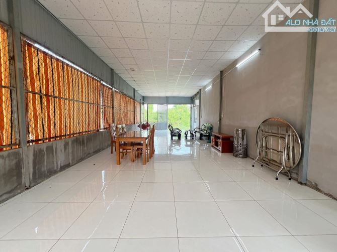 Nhà Cấp 4 Sổ Hồng Riêng 5 x 15m . Tặng Hết Nội Thất . Giá Rẻ Còn Bớt - 1