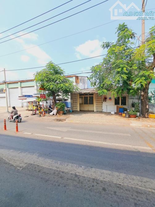 ĐẤT MẶT TIỀN QUỐC LỘ 1A - ĐẤT LỚN - DT 1.200M - NGANG LỚN 30M - THÍCH HỢP PHÂN LÔ TÁCH THỬ - 1