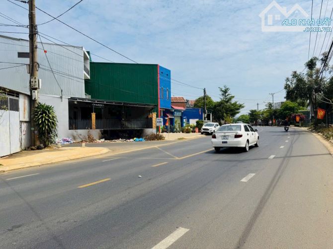 MẶT TIỀN KINH DOANH NGUYỄN THỊ ĐỊNH RỘNG 30M - 1