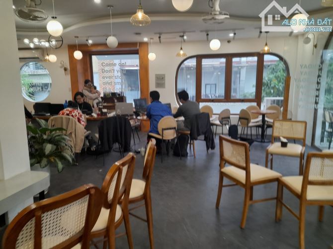 Bán toà nhà MP Nguyễn Thị Định DT 68m2 x 8 tầng, dưới kd cà phê, trên VP, MT 11m, 40 tỷ - 1