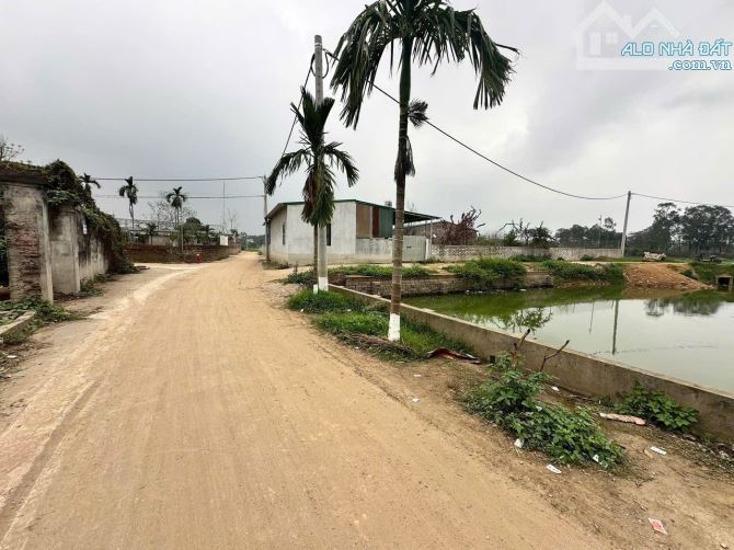 70m đất nền Hoà Lạc  full thổ mặt trục chính view Hồ giá rẻ  nhất Bình yên thạch thấy HN - 1