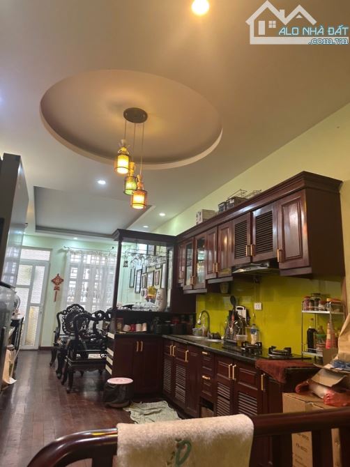 Nhà riêng Mai Dịch Cầu Giấy 38m nhỉnh 9 tỷ đường thông thoáng, ô tô đỗ cửa - 1