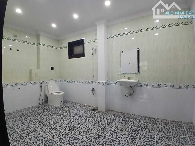 BÁN NHÀ GÓC 2 MẶT TIỀN KINH DOANH 130M2, , 2 TẦNG, NGAY CHỢ, - 14