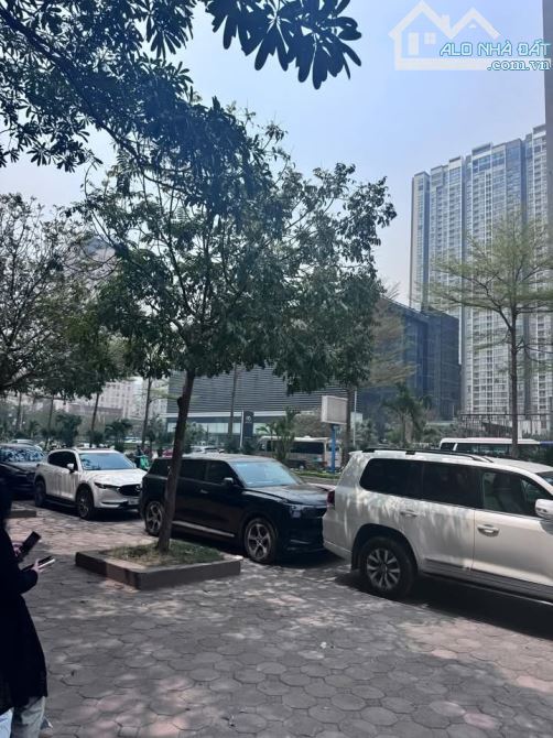 Căn hộ gần Trường Liên cấp Ngôi sao Hà Nội, Lê Văn Lương, Cầu Giấy, DT: 71m2, giá: 4.3 tỷ - 2