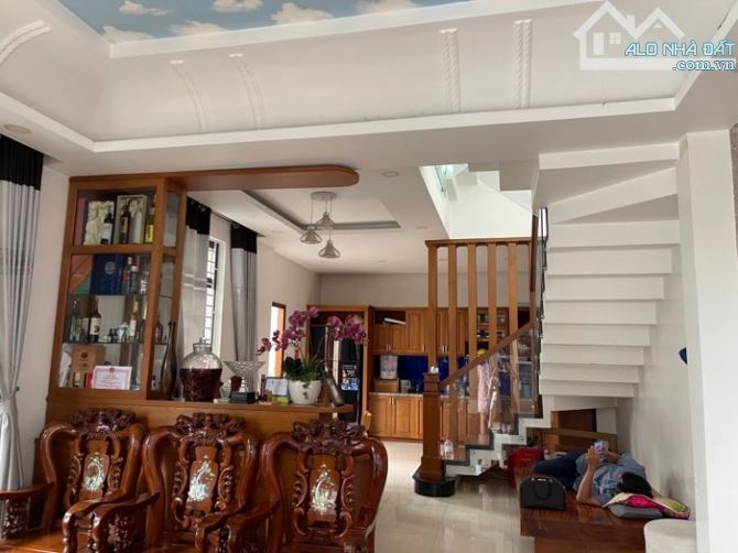 Bán biệt thự mini - Hà Huy Giáp - ngang 6,5m - 105m - 3 tầng - Giá 7 tỷ - 2