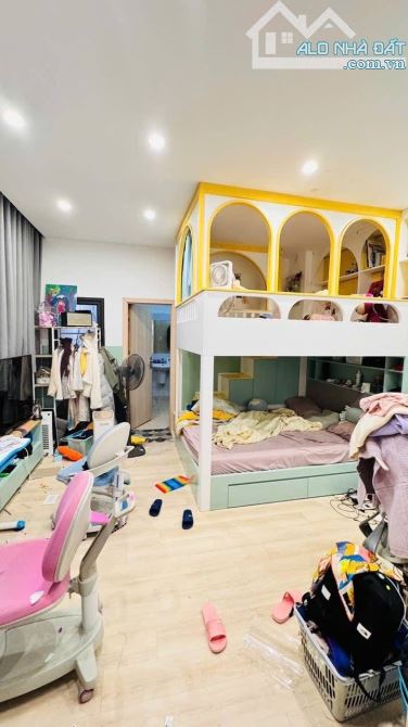 Bán nhà mặt phố Triệu Việt Vương kinh doanh đa dạng dt 150m2 x 3 tầng giá 42 tỷ - 2