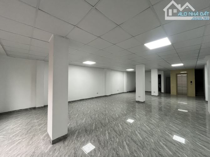 Cho thuê văn phòng Trần Phú, gần Hồ Gươm Plaza, sàn 100m2/tầng sàn thông, vp mới - 2
