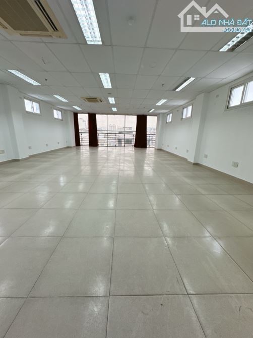 BÁN TOÀ NHÀ VĂN PHÒNG 8 TẦNG ĐƯỜNG TRẦN HƯNG ĐẠO QUẬN 5 - 2