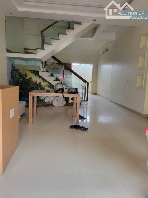 Bán nhà 3 tầng cực đẹp tuyến 2 đường Bùi Viện khu Vĩnh Niệm 4, Lê Chân, Hải Phòng - 2