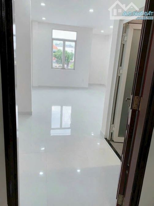 Mặt TiềnKinh Doanh Gò Vấp – 125m², đường lớn xe tải đỗ ngang khủng 5m phù hợp làm vp côngt - 2