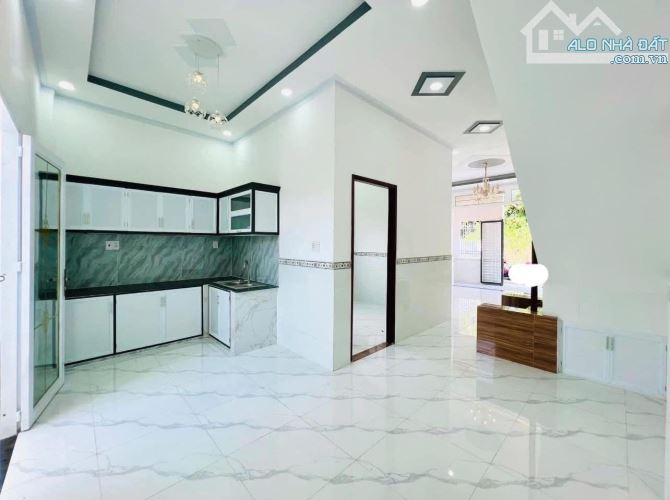 Ngộp giảm 70Tr Nhà 1 Lầu 5,3 x 15m, 4 phòng ngủ rộng. Sổ Hồng Riêng giá rẻ - 2