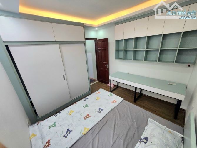 Bán Nhà Riêng- Kim Ngưu - lô góc - thang máy.Dt 40m2*5t.Giá 11 tỷ - 2