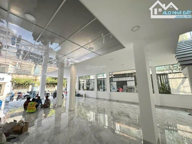 Bán nhà MT 23 Thạch Thị Thanh, Tân Định, Quận 1. DT 9.5x17m Giá 59 tỷ TL - 2