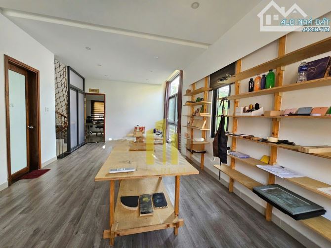 VILLA HIỆN ĐẠI 8X18M 3 LẦU GIÁ 40 TRIỆU - THIẾT KẾ THOÁNG SÁNG - 2