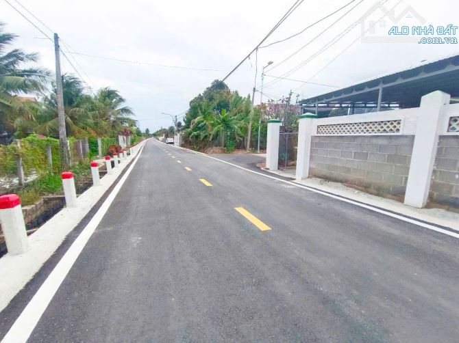 Bán đất thổ cư Thôn Lạc ninh - Ninh Thọ giá bán cho khách muốn đầu tư Lh: Lê Dân - 2