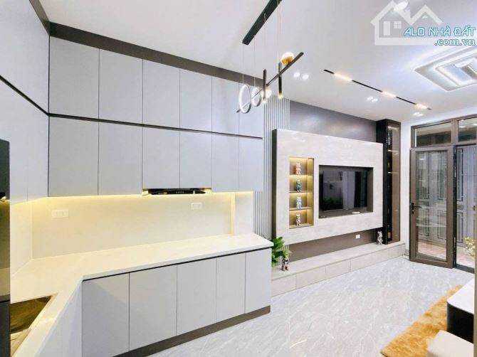 CHỦ TRẺ CẦN BÁN GẤP — NHÀ ĐẸP VŨ TÔNG PHAN, GẦN Ô TÔ, PHÁP LÝ CHUẨN, 35m²,6.2tỷ - 2