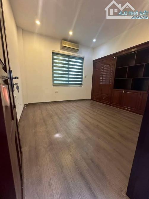 VỊ TRÍ ĐẸP NHÀ PHỐ TRẦN ĐẠI NGHĨA -HAI BÀ TRƯNG NGÕ THÔNG KINH DOANH 36M 4 TẦNG GIÁ 6.5 TỶ - 2