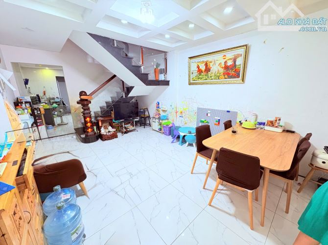🏠🏠 GIẢM 700 🔥NGAY ĐẦM SEN - TÂN PHÚ 55m2 5 TẦNG 5PN - NGANG Gần 4m - GIẾNG TRỜI THOÁNG - 2