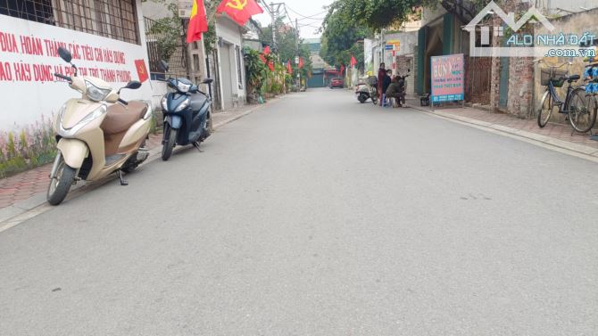 BÁN ĐẤT MẶT PHỐ Ỷ LAN, GIA LÂM, VỈA HÈ KINH DOANH, CẠNH CHỢ SỦI – NHỈNH 5 TỶ - 2