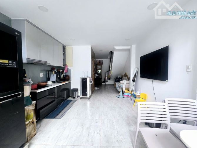 Bán nhà 5 tầng Lò Lu - Hẻm xe hơi, view sông, nhà đẹp - Chỉ 5. tỷ - 2
