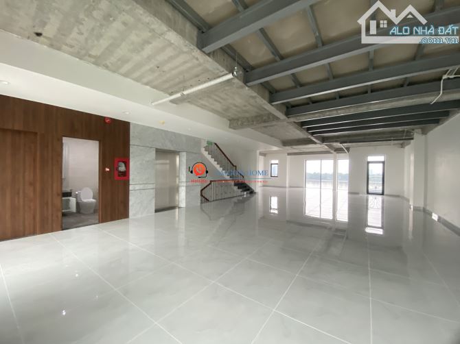 Cho thuê Tòa Nhà SaigonMystery Trung tâm Quận 2  Mặt Tiền Sông 8 tầng 1700m² sàn - 3