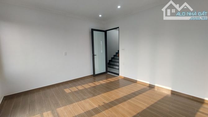 Bán nhà Miếu Hai Xã, Dư Hàng Kênh, Lê Chân,  4,5 Tầng, 43 m2, 4,65 tỷ - 3