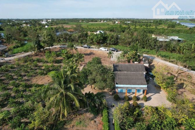 Siêu phẩm, chỉ 699tr sở hữu 500m2 đất vườn chuyển thổ view kênh - 3