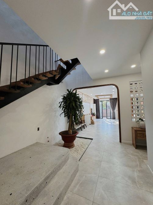 Villa mặt tiền Thi Sách thiết kế đẹp 19.5 tỷ - 3