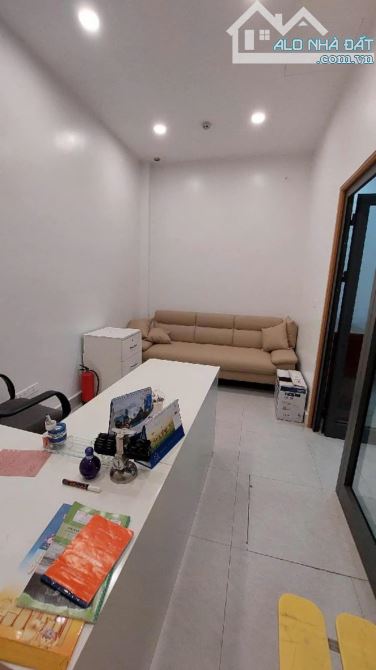 TÒA NHÀ VP THÁI HÀ💥 DT 56M2 x 7T💥MT 5.3M💥30 TỶ💥 PHÂN LÔ💥 Ô TÔ TRÁNH💥 THANG MÁY - 3