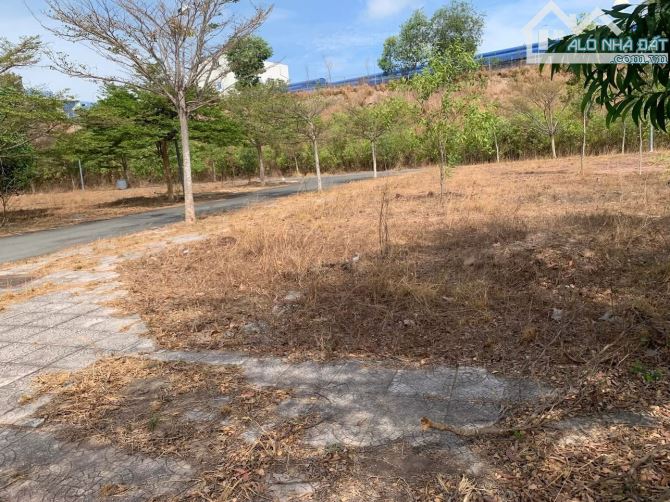 Bán lô đất 2 mặt tiền thung lũng xanh giá mềm đầu tư - 3