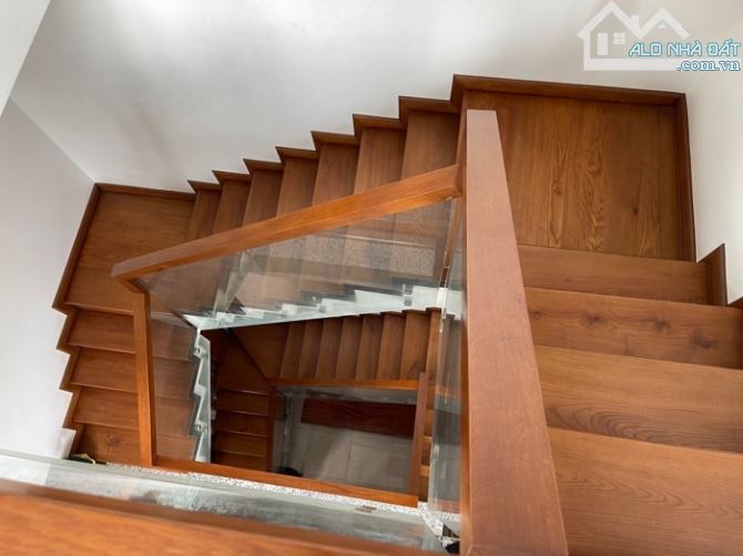 Bán biệt thự mini - Hà Huy Giáp - ngang 6,5m - 105m - 3 tầng - Giá 7 tỷ - 4