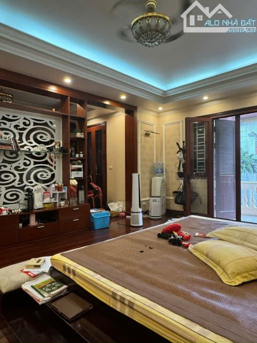BIỆT THỰ SÂN VƯỜN LINH ĐÀM - VỊ TRÍ ĐẮC ĐỊA - NỘI THẤT NHẬP KHẨU -232M2 MẶT TIỀN 12.5M - 4