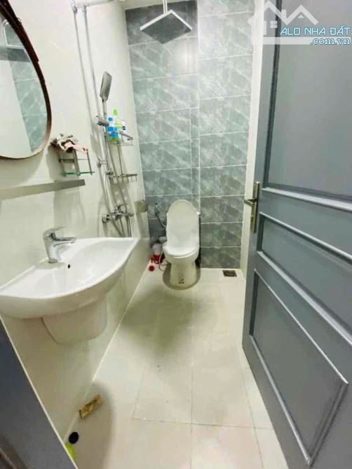 Nhà mặt tiền Thích Minh Nguyệt, Tân Bình, DT 4 x 19, trệt 2 lầu, 4pn, full nt - 4