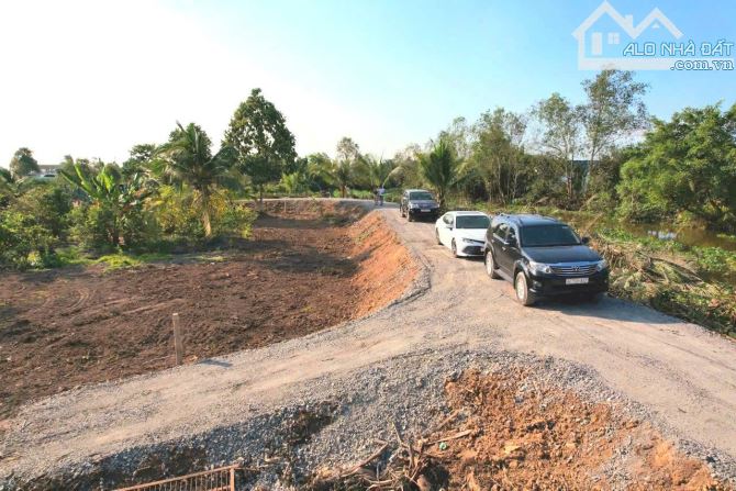 Siêu phẩm, chỉ 699tr sở hữu 500m2 đất vườn chuyển thổ view kênh - 4