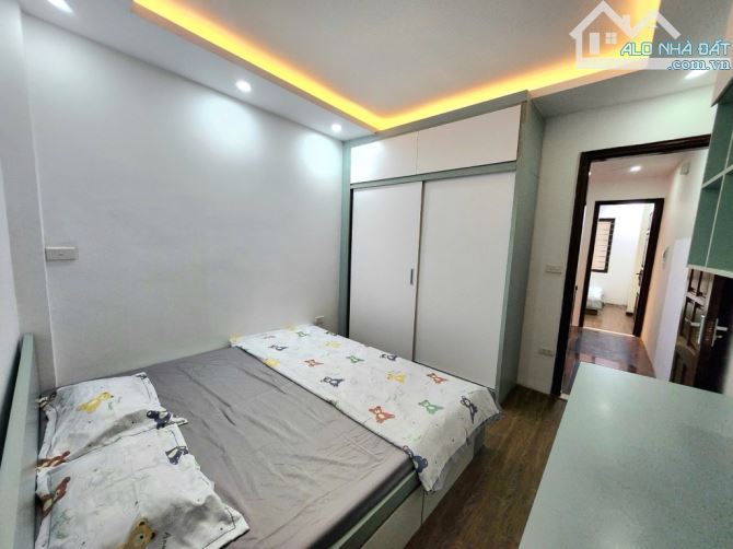 Bán Nhà Riêng- Kim Ngưu - lô góc - thang máy.Dt 40m2*5t.Giá 11 tỷ - 4