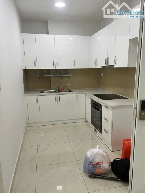 Chung cư Nguyễn Phúc Nguyên, Quận 3: 81m2, 2p ngủ,2wc,14tr/th - 4