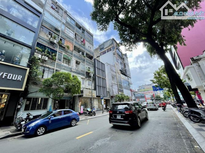 60 tỷ giảm còn 55 tỷ, nhà MT Nguyễn Trãi, Q1 đoạn KD cao cấp. DT: 4,1x19m, HĐT 150tr/th - 4