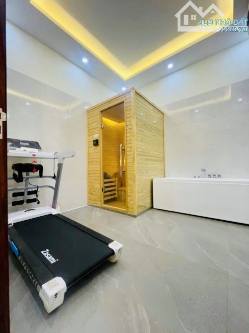 Bán Nhanh Nhà Phố Vip Nguyễn Sơn - Phân Lô - Ô Tô Thông - Thang Máy - 4 Ngủ - 4