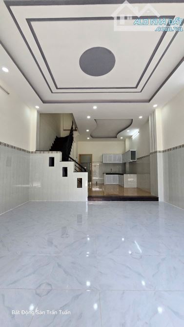 Nhà Lầu Mặt Tiền Nhựa 14m, Ngay Trường Học cấp 1,2 kề bên Cầu Lớn HM - 4